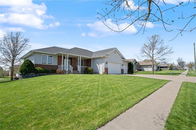 130 Bluff Drive, Fairfax, IA 52228