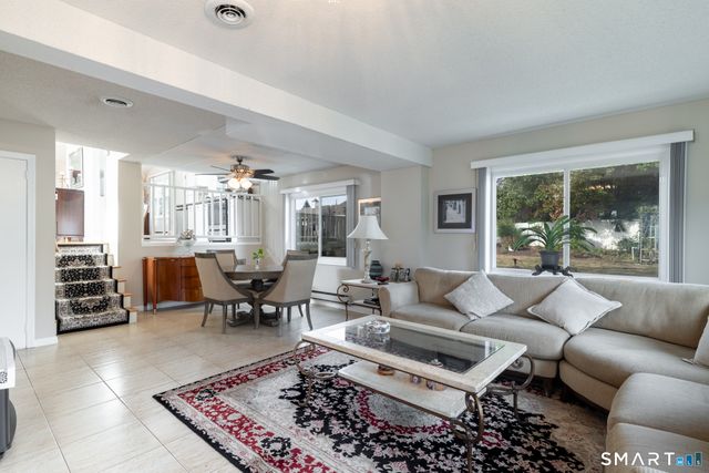 21 Fenbrook Road, Old Saybrook, CT 06475