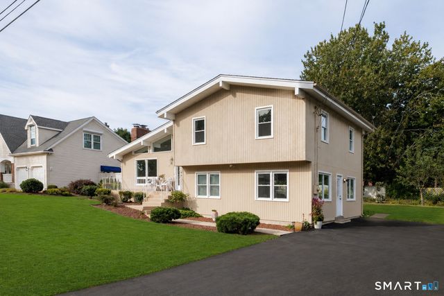 21 Fenbrook Road, Old Saybrook, CT 06475