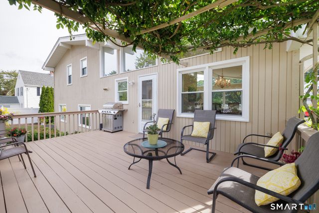 21 Fenbrook Road, Old Saybrook, CT 06475