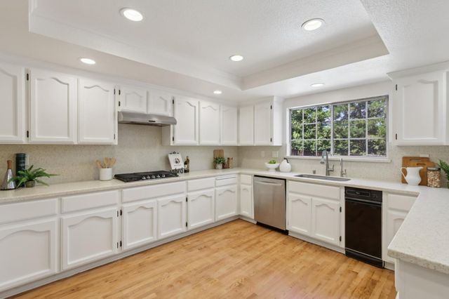 955 La Vista, Morgan Hill, CA 95037