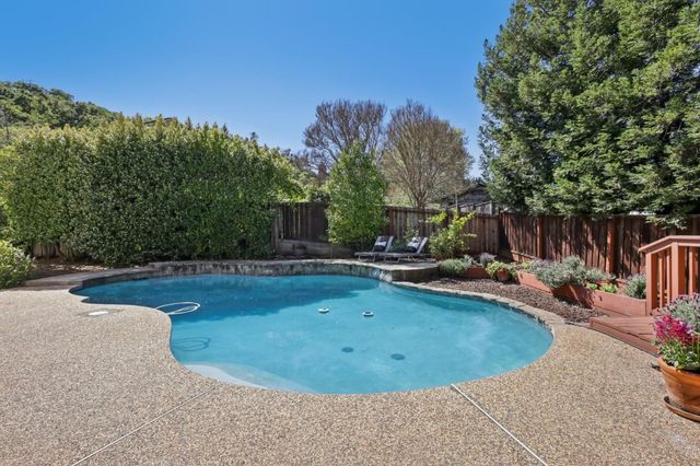 955 La Vista, Morgan Hill, CA 95037
