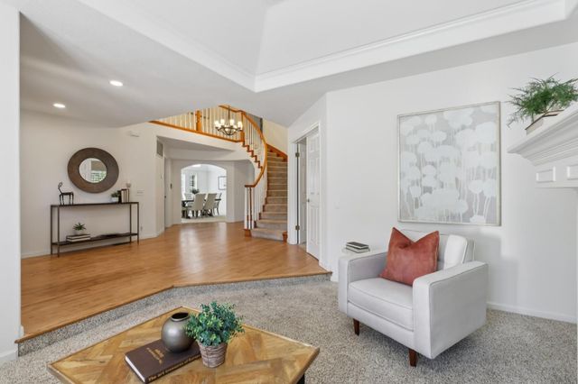 955 La Vista, Morgan Hill, CA 95037