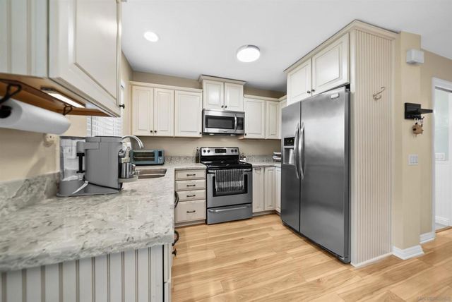 8145 Calle Fanita, Santee, CA 92071