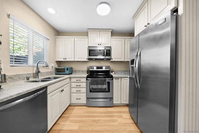 8145 Calle Fanita, Santee, CA 92071