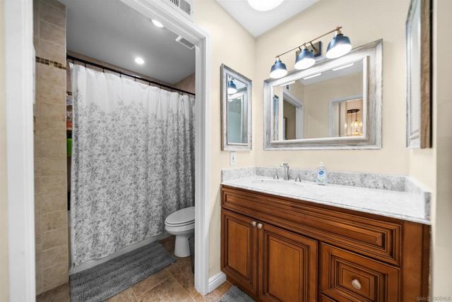 8145 Calle Fanita, Santee, CA 92071