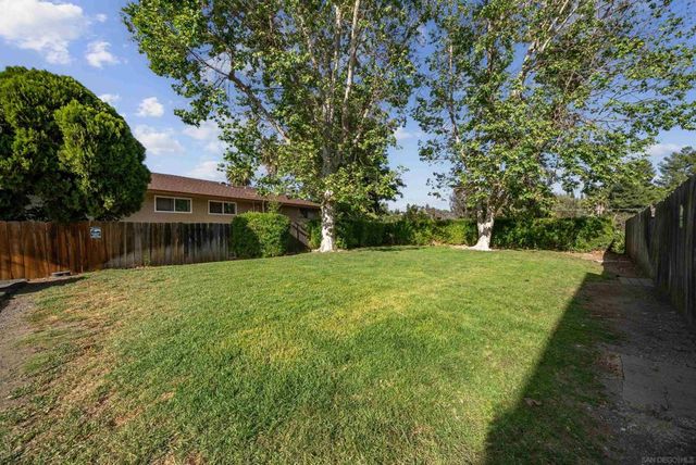 8145 Calle Fanita, Santee, CA 92071