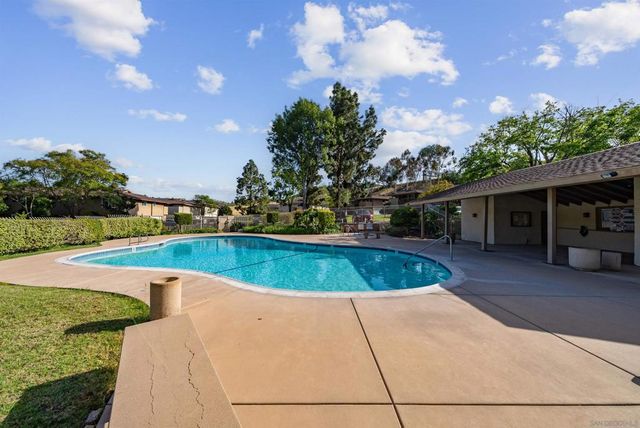 8145 Calle Fanita, Santee, CA 92071