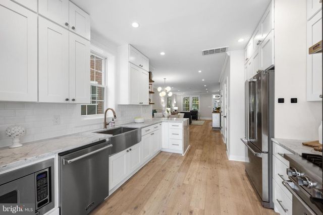 1421 MERIDIAN PL NW, Washington, DC 20010