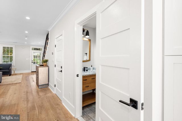 1421 MERIDIAN PL NW, Washington, DC 20010