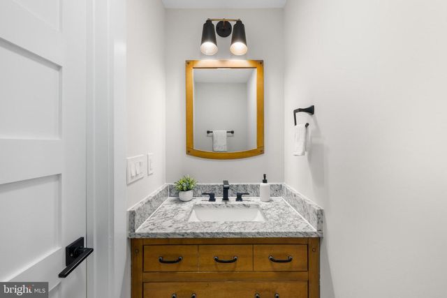 1421 MERIDIAN PL NW, Washington, DC 20010