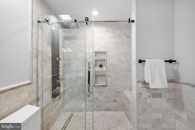 1421 MERIDIAN PL NW, Washington, DC 20010