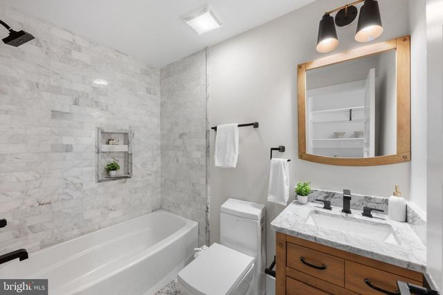 1421 MERIDIAN PL NW, Washington, DC 20010