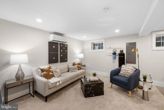 1421 MERIDIAN PL NW, Washington, DC 20010