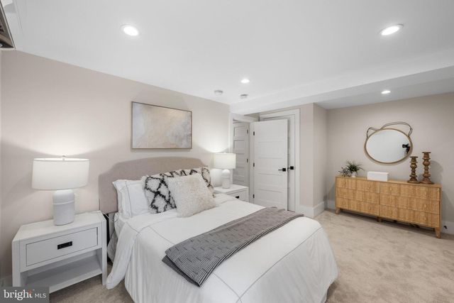 1421 MERIDIAN PL NW, Washington, DC 20010