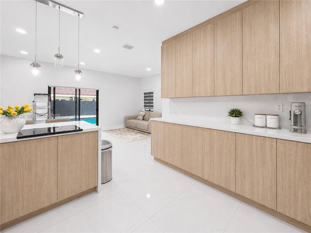 15490 SW 18th Ln, Miami, FL 33185