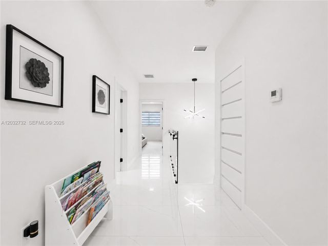 15490 SW 18th Ln, Miami, FL 33185