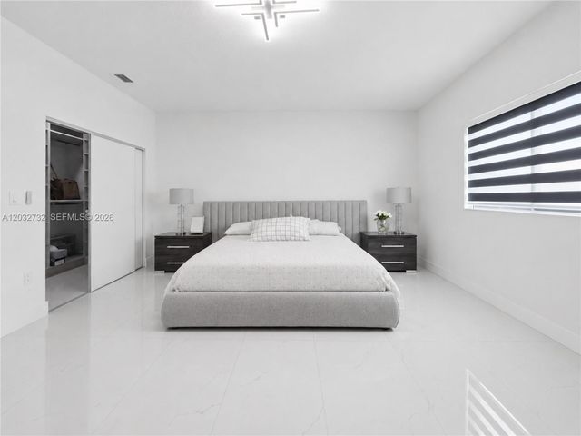 15490 SW 18th Ln, Miami, FL 33185