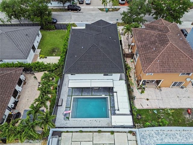 15490 SW 18th Ln, Miami, FL 33185