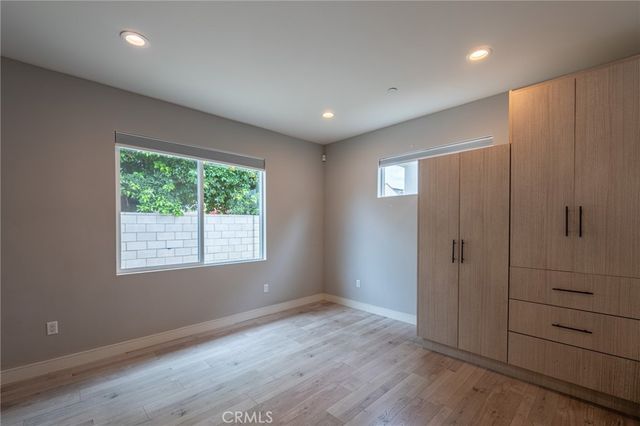 6938 Peach Avenue, Van Nuys, CA 91406