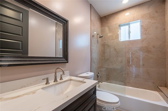 6938 Peach Avenue, Van Nuys, CA 91406