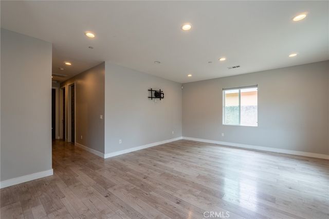 6938 Peach Avenue, Van Nuys, CA 91406