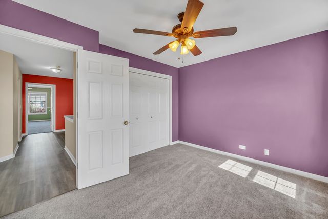 574 N Fox Trail 574, Round Lake, IL 60073