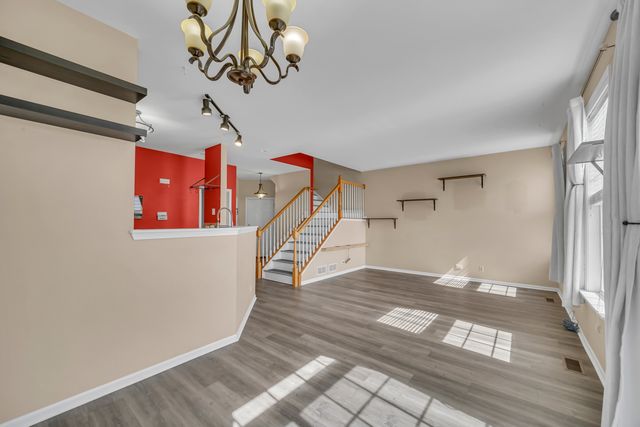 574 N Fox Trail 574, Round Lake, IL 60073