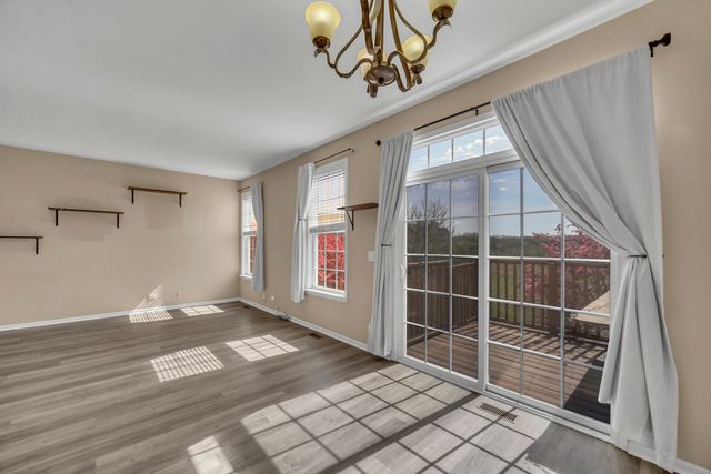 574 N Fox Trail 574, Round Lake, IL 60073