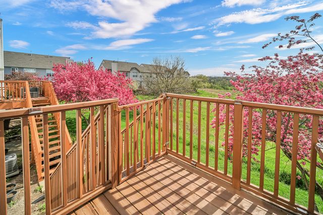 574 N Fox Trail 574, Round Lake, IL 60073