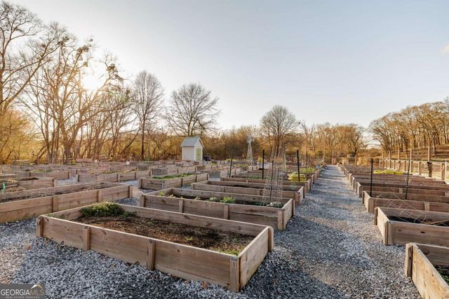 1706 Georgia Club Drive, Statham, GA 30666