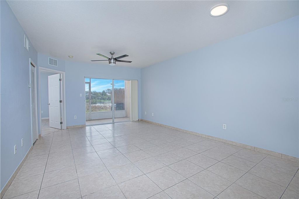Image 13 of property listing at 522 VILLA DEL SOL CIRCLE 102, Orlando, FL 32824