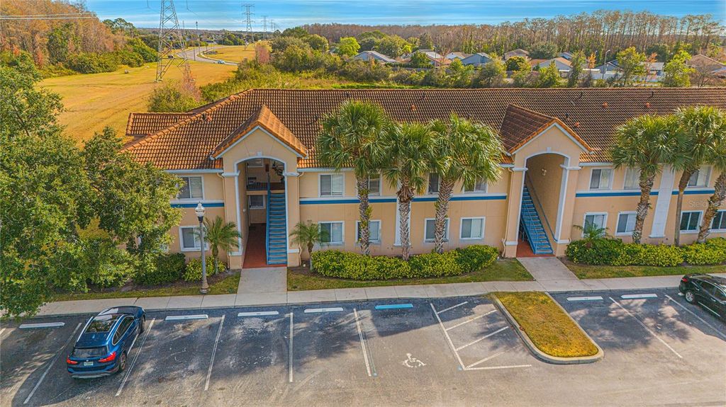 Image 27 of property listing at 522 VILLA DEL SOL CIRCLE 102, Orlando, FL 32824