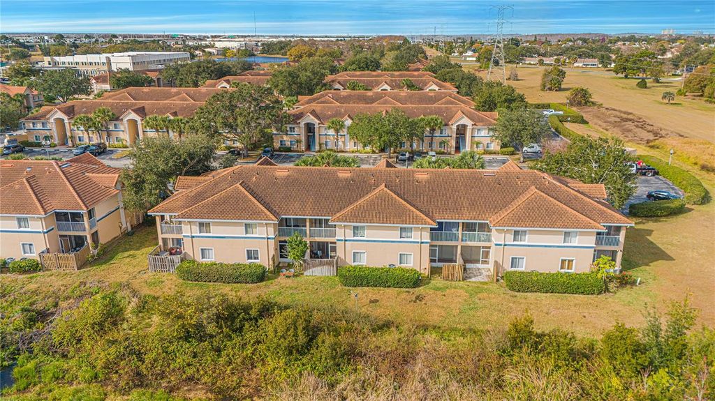 Image 29 of property listing at 522 VILLA DEL SOL CIRCLE 102, Orlando, FL 32824