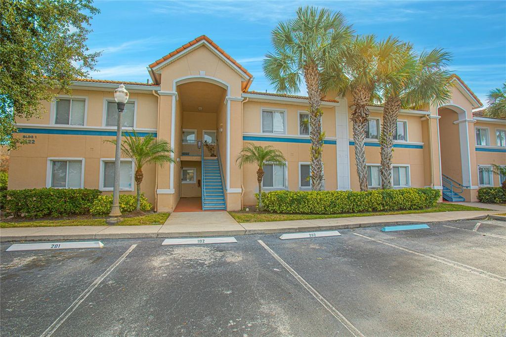 Image 10 of property listing at 522 VILLA DEL SOL CIRCLE 102, Orlando, FL 32824