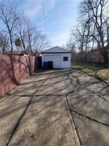 3545 E 149th Street, Cleveland, OH 44120