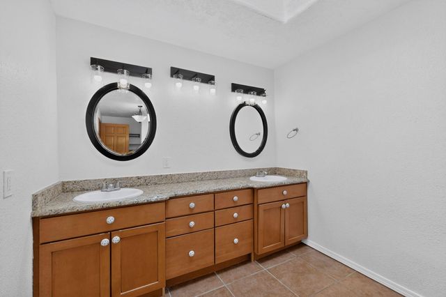 12050 Holly Avenue NE, Albuquerque, NM 87122