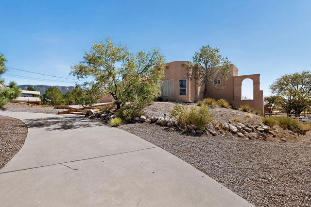 12050 Holly Avenue NE, Albuquerque, NM 87122