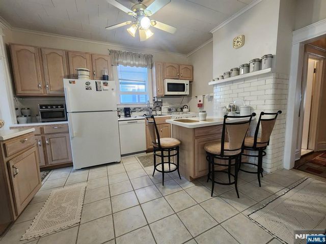 31 Union Place, North Arlington, NJ 07031