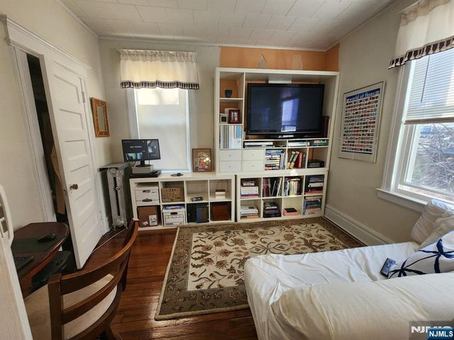 31 Union Place, North Arlington, NJ 07031