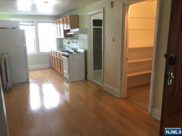 31 Union Place, North Arlington, NJ 07031