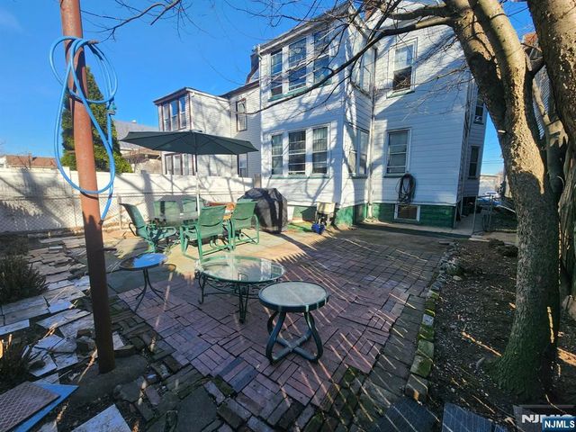 31 Union Place, North Arlington, NJ 07031