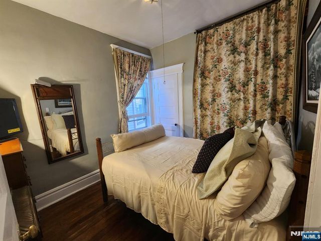 31 Union Place, North Arlington, NJ 07031