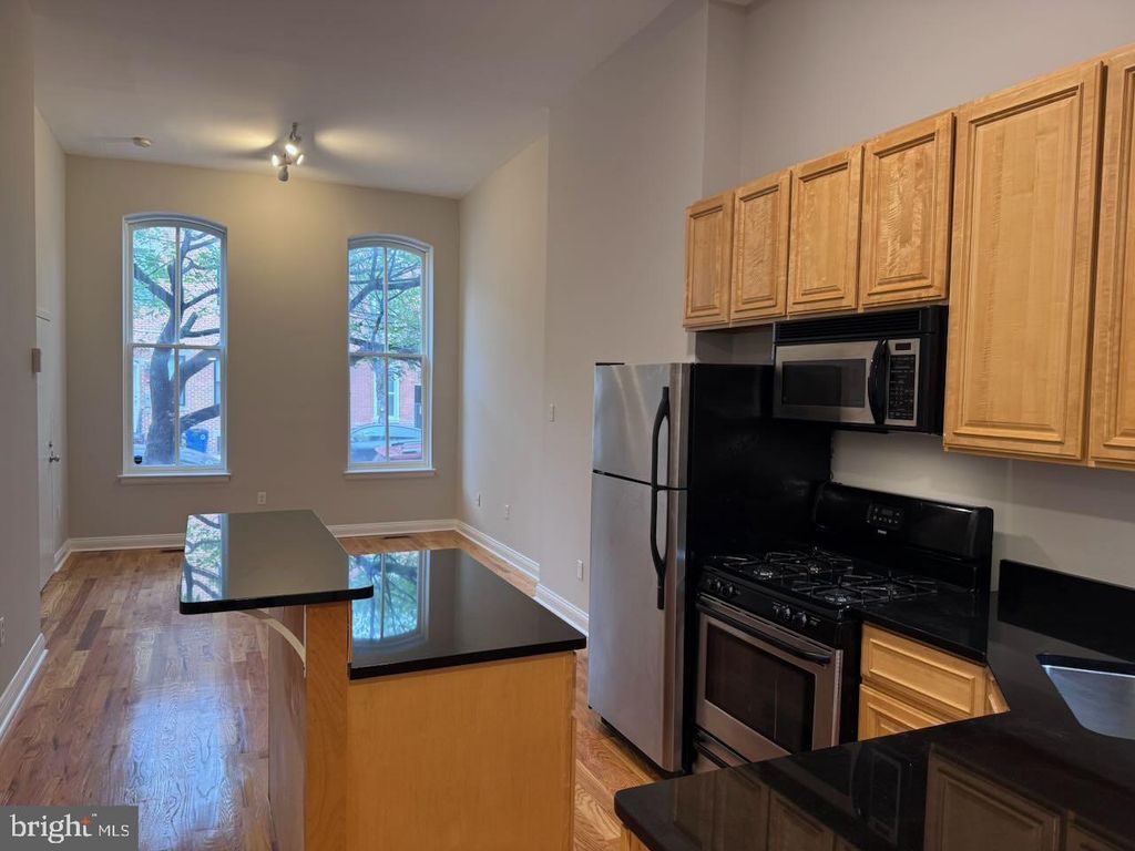 1916 CHRISTIAN ST #A, PHILADELPHIA, PA 19146 — photo 4
