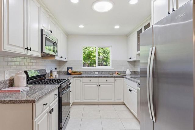 383 Burnett Avenue, Santa Clara, CA 95051