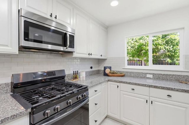 383 Burnett Avenue, Santa Clara, CA 95051
