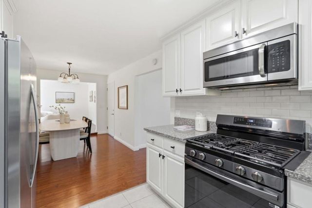 383 Burnett Avenue, Santa Clara, CA 95051