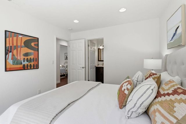 383 Burnett Avenue, Santa Clara, CA 95051