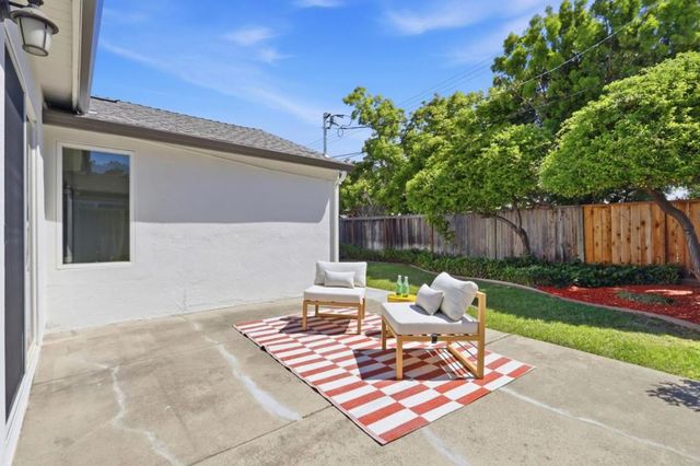 383 Burnett Avenue, Santa Clara, CA 95051