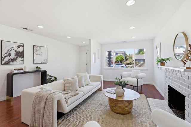 383 Burnett Avenue, Santa Clara, CA 95051